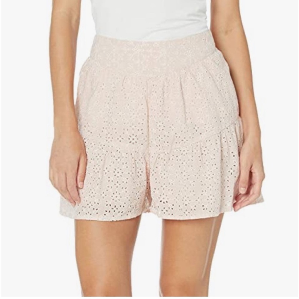 BCBGENERATION Blush Cotton Eyelet Ruffle Short  Rose Smoke color NWT